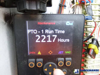 2014-volvo-others-1384457-44383161