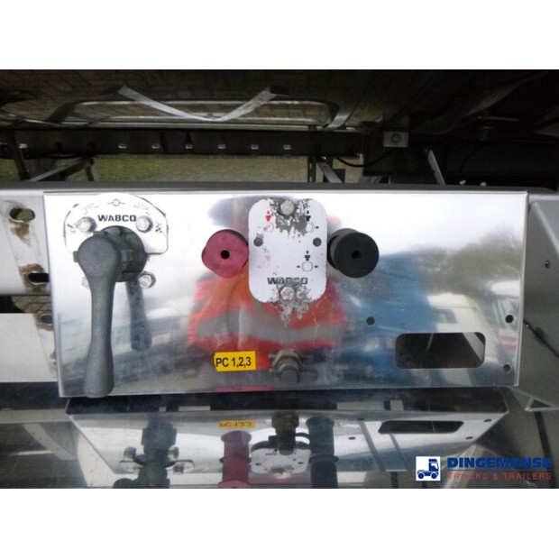 2011 BURG OTHERS-44383266