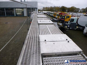 2011-burg-others-44383274