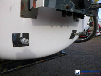 2012-burg-others-44383310