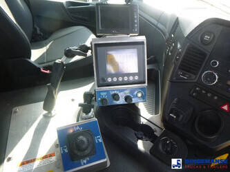 2014-mercedes-benz-arocs-3333-44383862