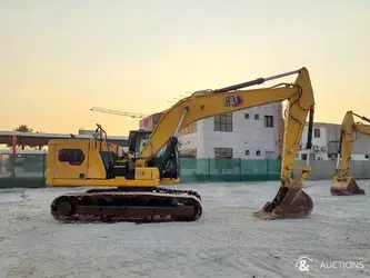 2021-caterpillar-320-1396070-44384289