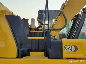 2021-caterpillar-320-1396069-44384294