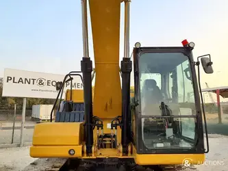 2021-caterpillar-320-1396070-44384317