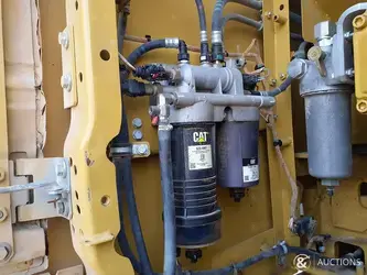 2021-caterpillar-320-1396070-44384354