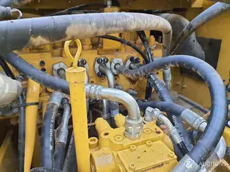 2021-caterpillar-320-1396070-44384416