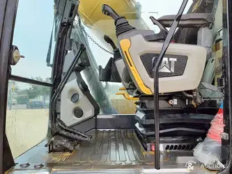 2021-caterpillar-320-1396071-44384423