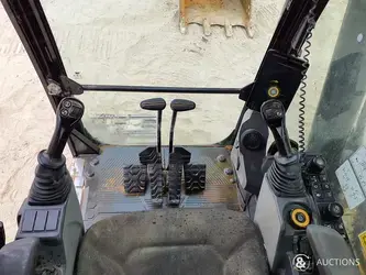 2021-caterpillar-320-1396071-44384441