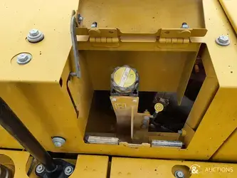 2021-caterpillar-320-1396071-44384456