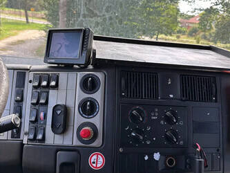 1998-man-26-403-1396077-44385023