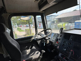 1998-man-26-403-1396077-44385029