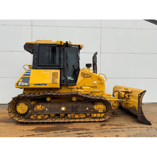 2019 كوماتسو D51PXi-24-44385127