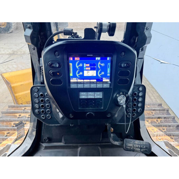 2019 كوماتسو D51PXi-24-44385130