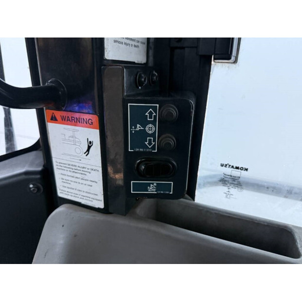 2019 كوماتسو D51PXi-24-44385135