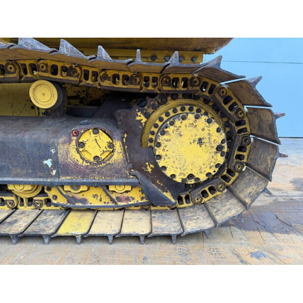 2019 كوماتسو D51PXi-24-44385142