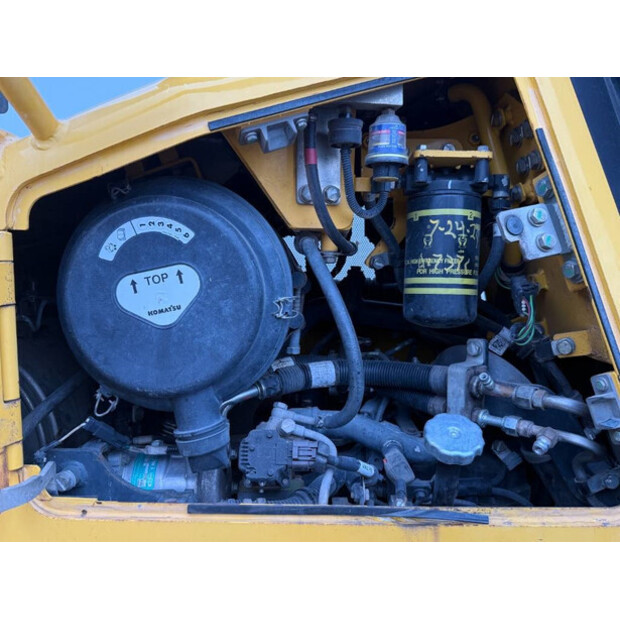 2019 كوماتسو D51PXi-24-44385147