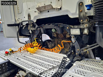 2019-mercedes-benz-actros-1942-1396084-44385684