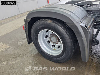 2019-mercedes-benz-actros-1942-1396084-44385690