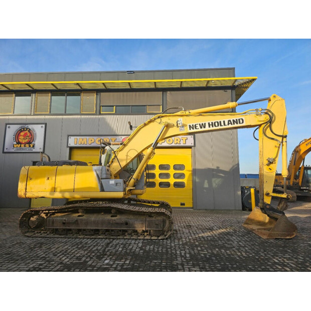 2008 New Holland E215B-44386738