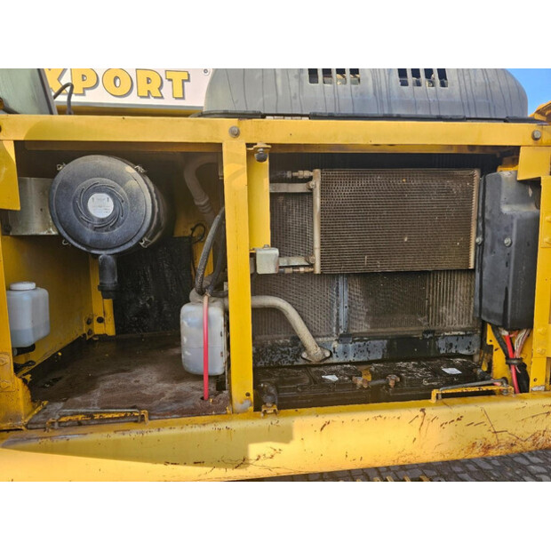 2008 New Holland E215B-44386747