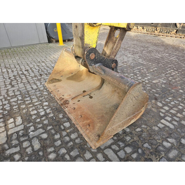 2008 New Holland E215B-44386757