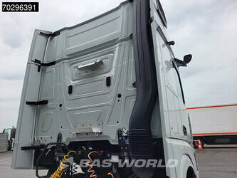 2019-mercedes-benz-actros-1942-1321884-44387081