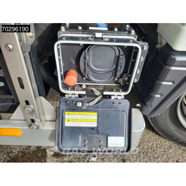 2023 MITSUBISHI 7C18-44387141