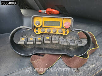 2011-iveco-eurocargo-160e220-44387933