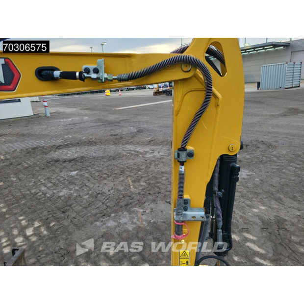 2021 Caterpillar 301.8-44388033