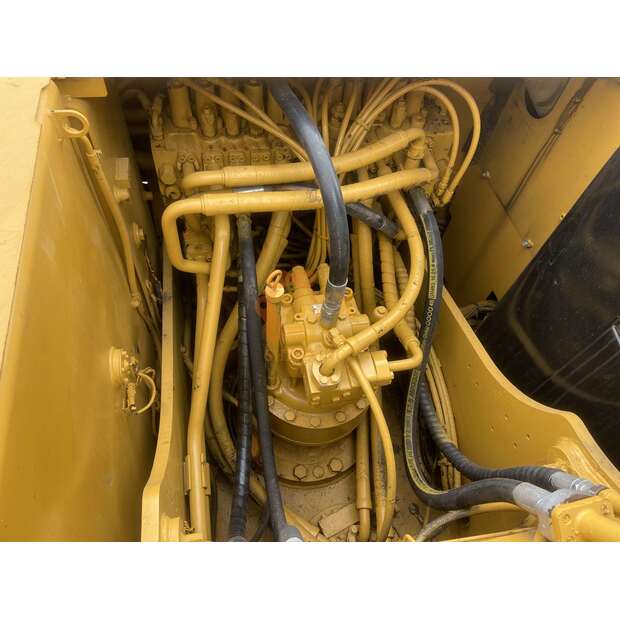 2022 Caterpillar 320D-44401830