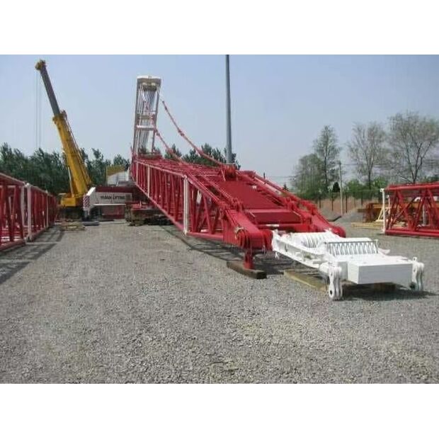 2013 ليبهير LG 1750-44401840