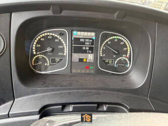 2014-mercedes-benz-atego-1396222-44401904