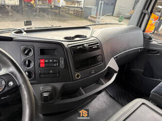 2014-mercedes-benz-atego-1396222-44401905