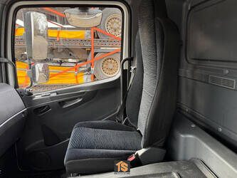 2014-mercedes-benz-atego-1396222-44401908