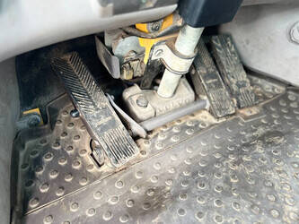 2011-volvo-l90f-1396242-44403005