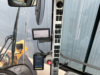 2011-volvo-l90f-1396242-44403008