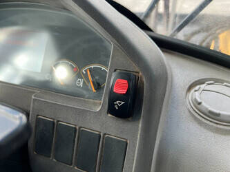 2011-volvo-l90f-1396242-44403012