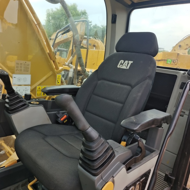 2023 كاتربيلر 330GC-44403056