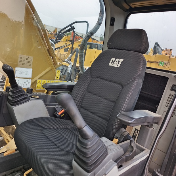 2023 Caterpillar 330GC-44403072