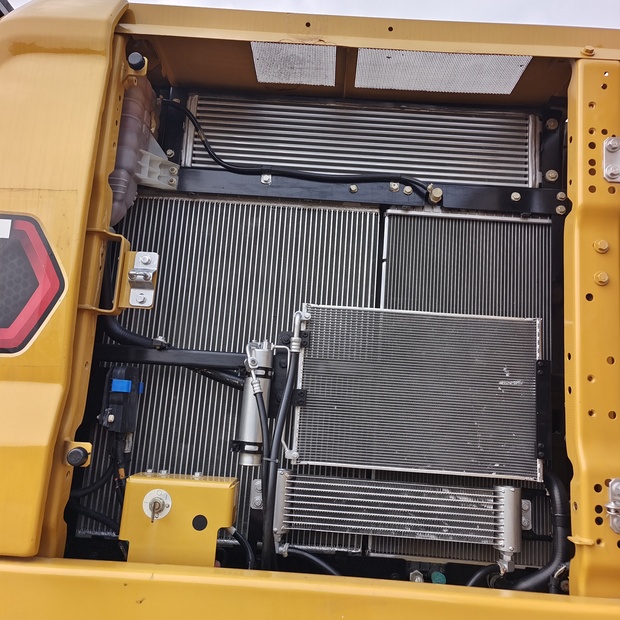 2023 Caterpillar 330GC-44403075