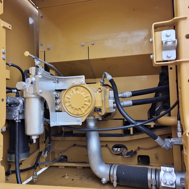 2023 Caterpillar 330GC-44403079