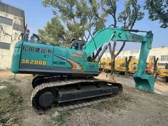 صورة ل حفارات 2022 كوبيلكو SK200