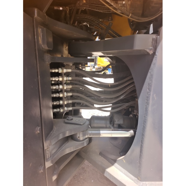 2023 Komatsu WA470-44403402