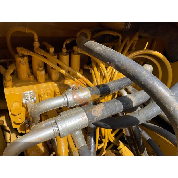 2023 Caterpillar 320D-44403438