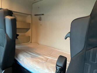 2025-mercedes-benz-actros-2045-1396289-44403922