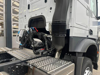 2025-mercedes-benz-actros-2045-1396292-44404065