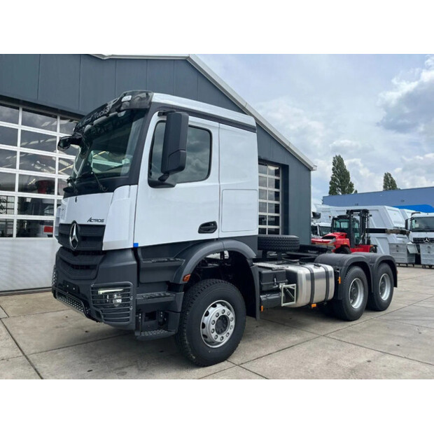 2025 Mercedes-Benz ACTROS 3348-44404084