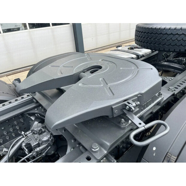 2025 Mercedes-Benz ACTROS 3348-44404100