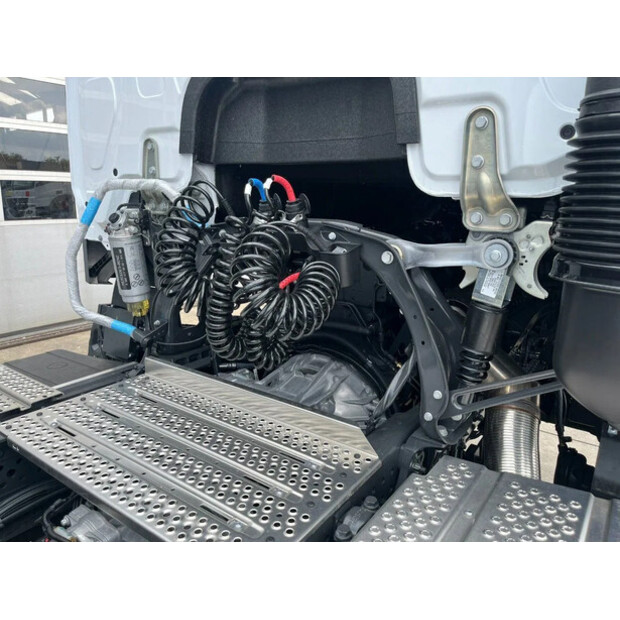 2025 Mercedes-Benz ACTROS 3348-44404101