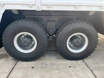 2025-mercedes-benz-arocs-3340-1396300-44404347